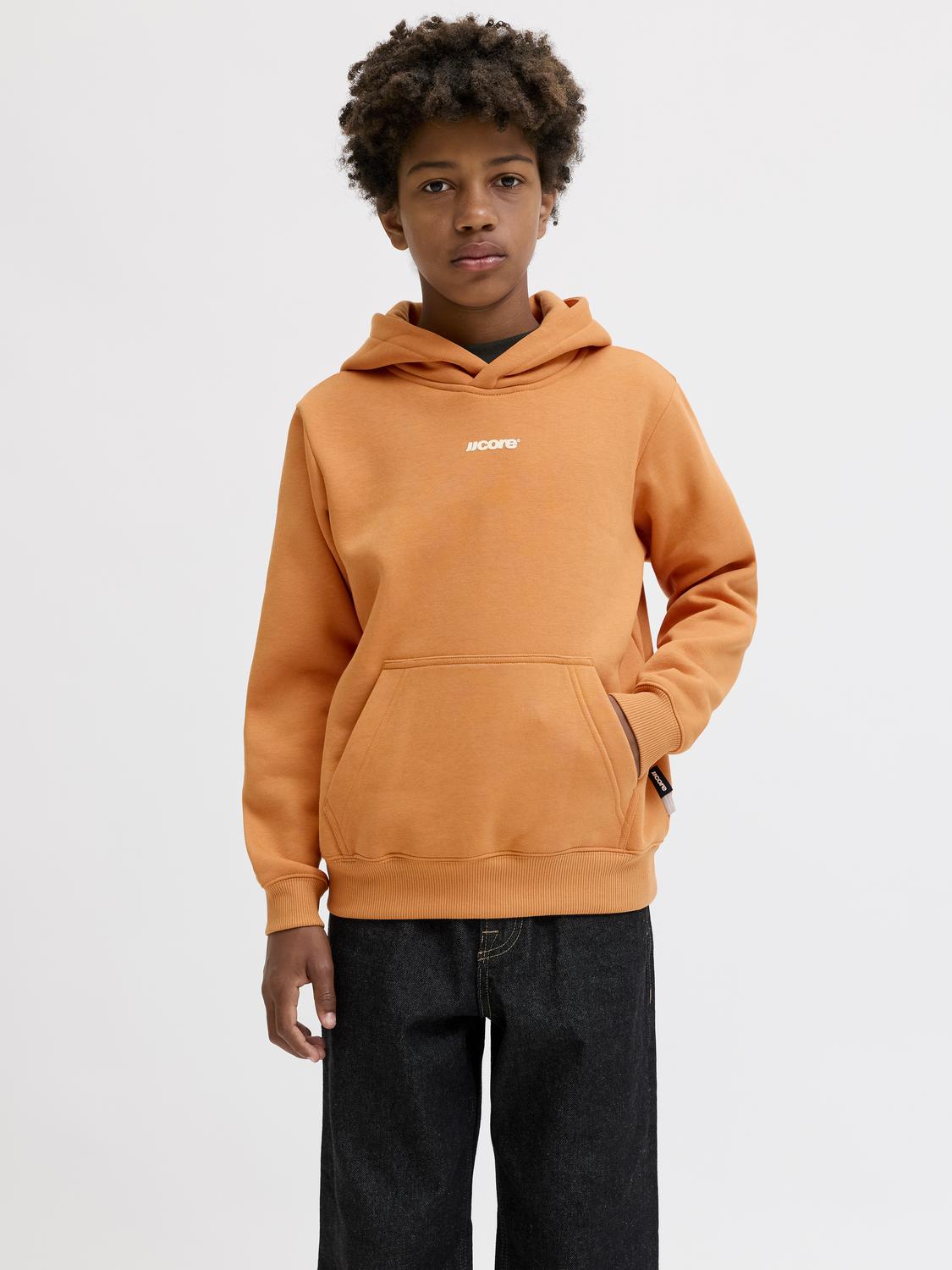 model_shot-front